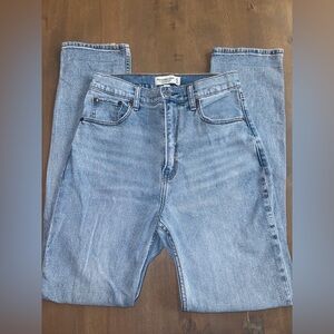 Abercrombie & Fitch 90s Slim Straight Ultra High Rise Light Wash Curve Love